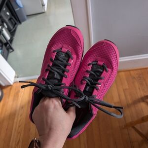 Specialized Women's Athletic Mesh Lace-Up Shoes - Magenta